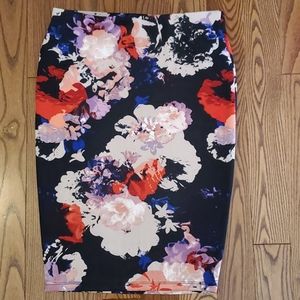 Flowery Pencil Skirt